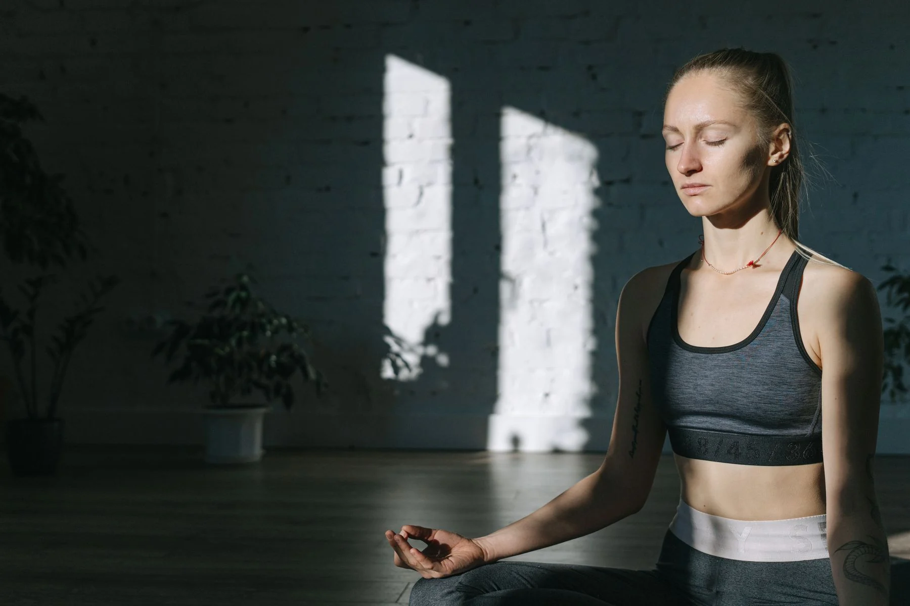 Illustrative photograph accompanying The Power of Pranayama: Unlocking the Benefits of Breathing Techniques in Yoga